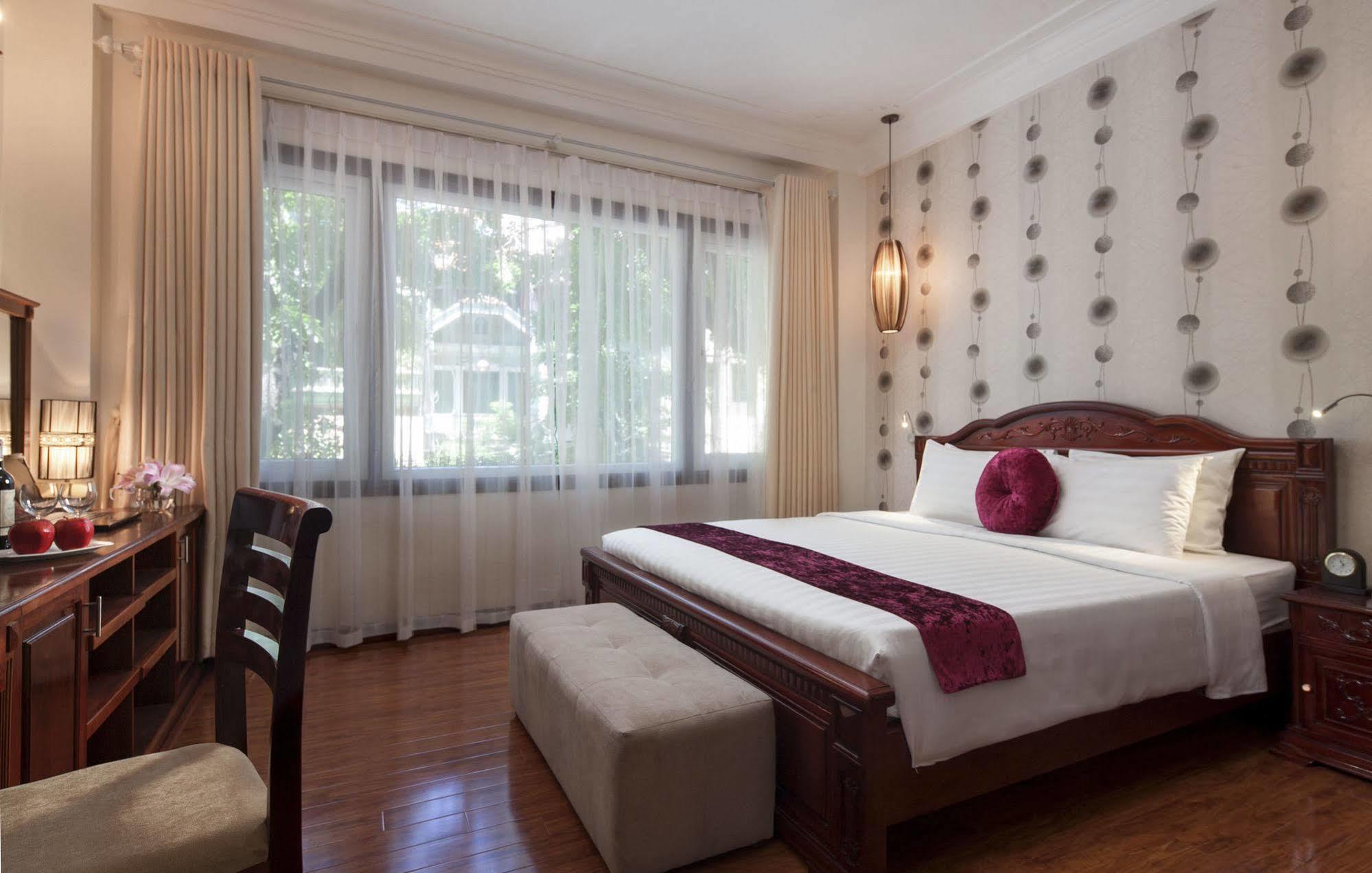 Hanoi Golden Moon Hotel Buitenkant foto